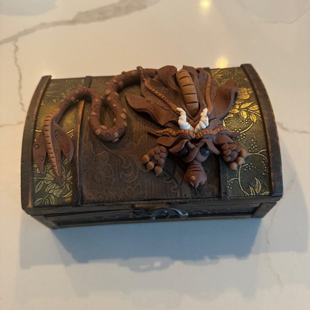 HAND MADE JEWELRY DRAGON BOX BOUGHT AT MEGACON ORLANDO 2023 7 7/8" L 4 7/8" W 3"